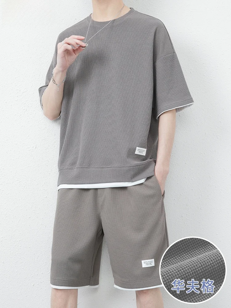 

Ice Silk Short Sleeve Men's Summer Sportswear Set Casual Loose Fit Five-Quarter Straight Leg Pants Breathable Comfortable Fas...