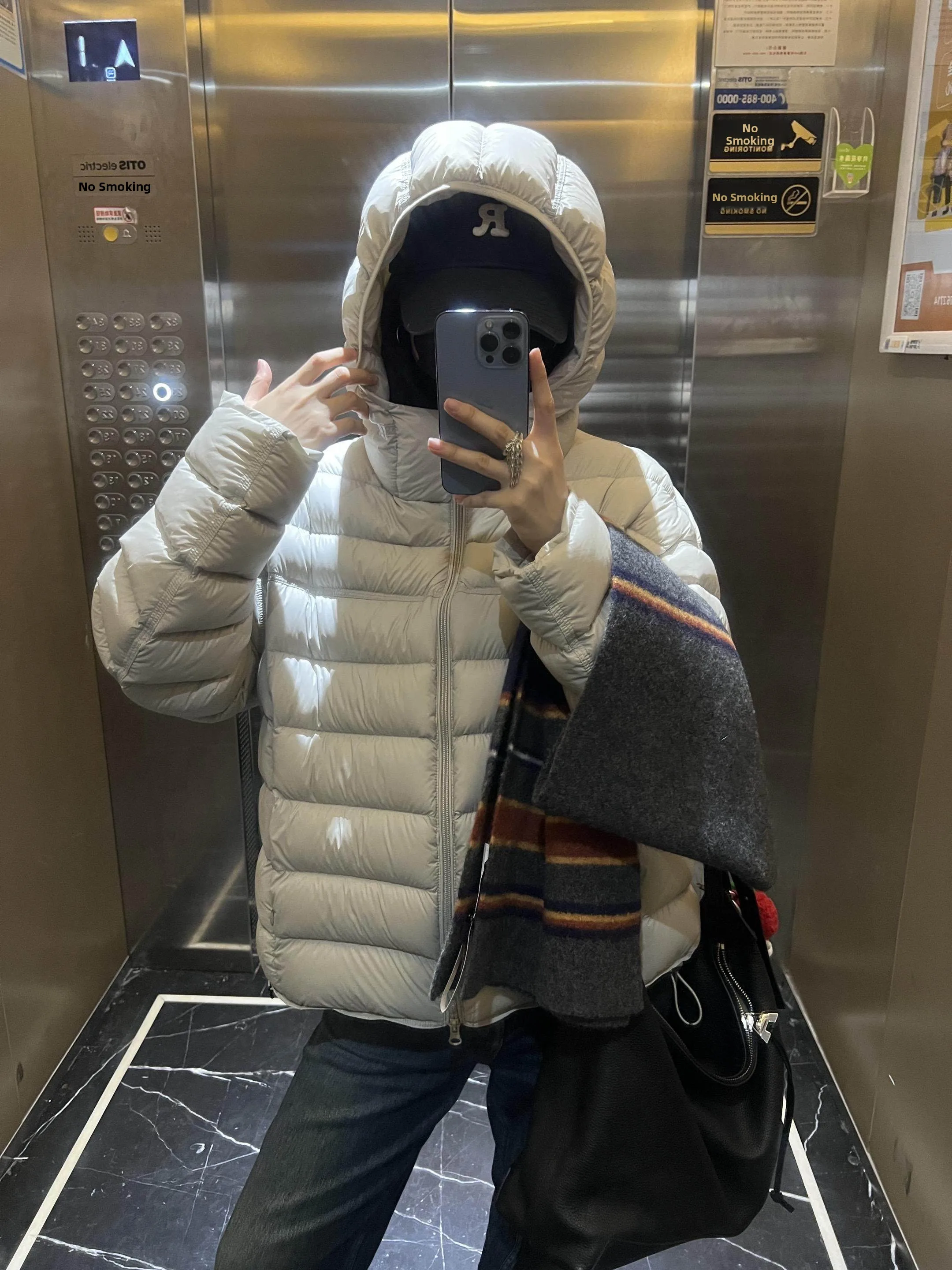 

Женская легкая пуховая куртка с капюшоном, наполненная утиным пухом, с пышными рукавами, зимняя верхняя одежда, дышащая, ветрозащитная, с пушистым воротником