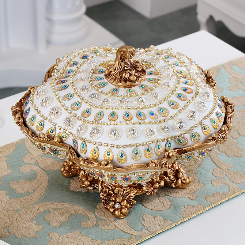 

in the living room, fruit plate, fashionable and high-footed ornaments, multi-layer creative grid, fruit plate with lid