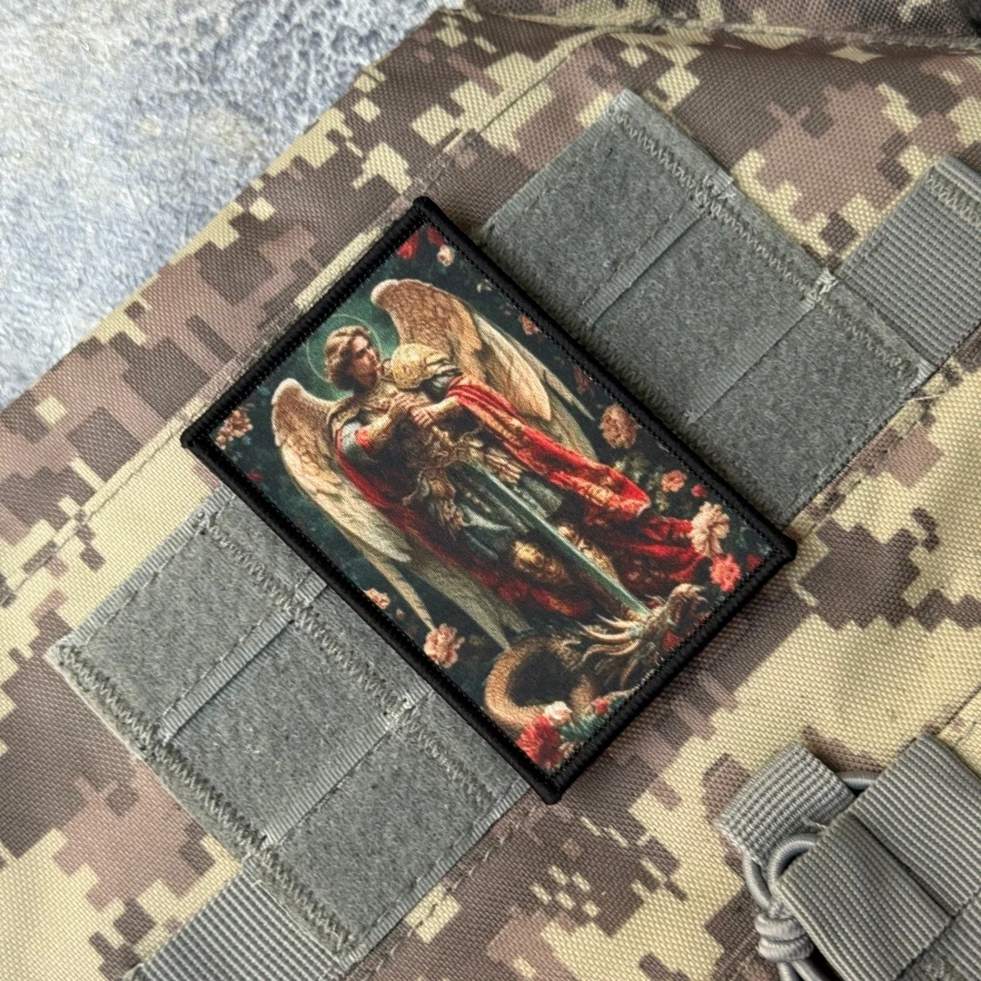 Parche táctico Arcángel Miguel con velcro para mochila militar - imagen 4