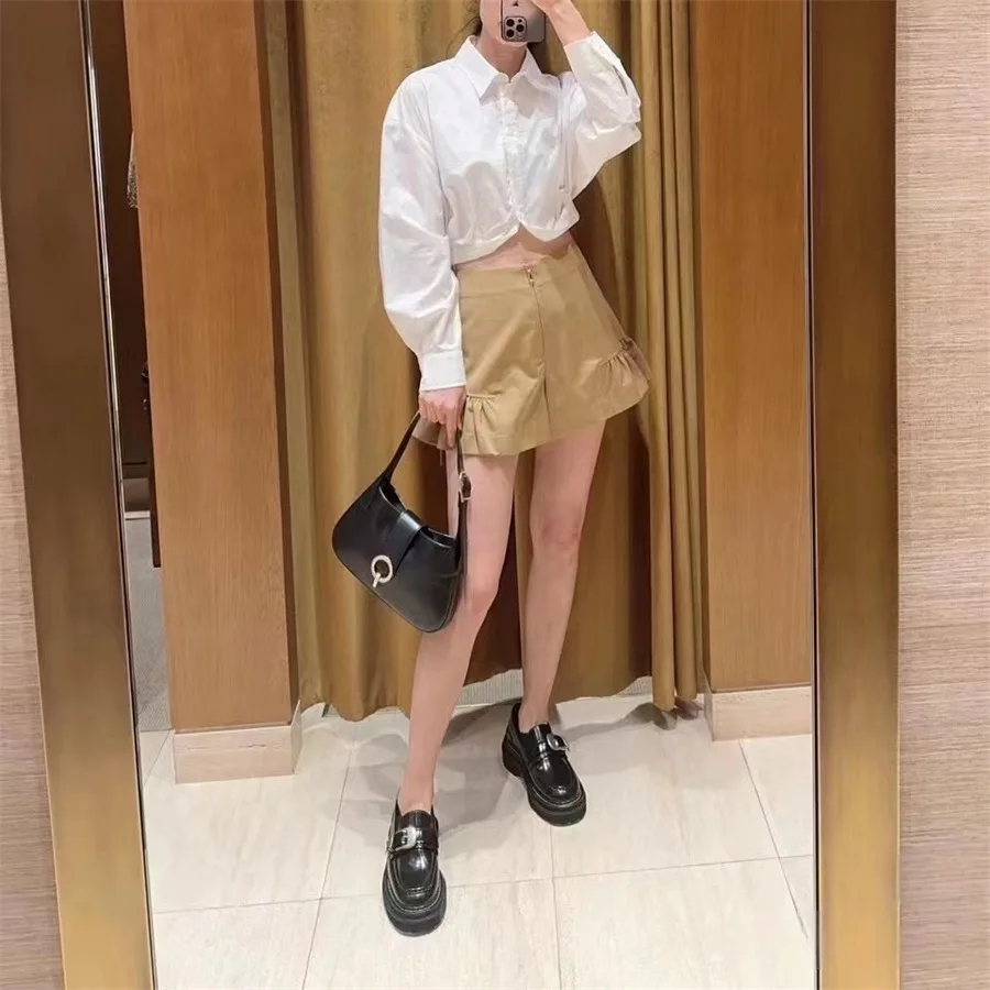 

Commuting casual pants khaki cute pleated lace shorts French niche 24 early autumn shorts for women