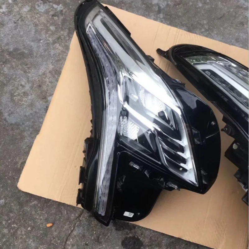 Suitable For CT6 , CT4 , CT6 , Cadillac Used Car Parts Front Headlights