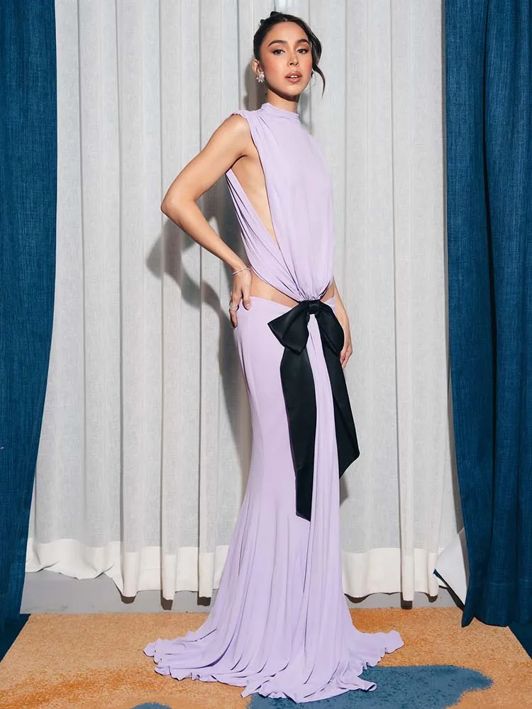 فستان VC Chic غير متماثل أرجواني مع تفاصيل مقصوصة وفيونكة سوداء لحدث الموضة إلى الأمام