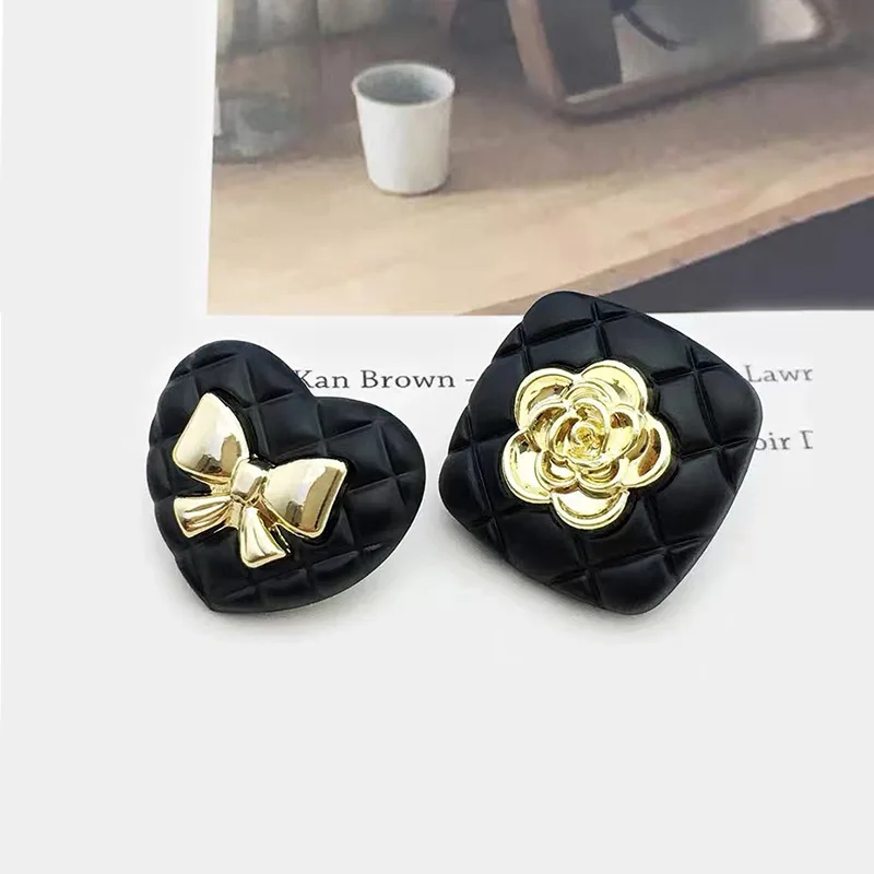 

Luxury Black Lingge Square Camellia Metal Button Heart Shaped Bow Buttons Coat Suit Decorate Buckles Sewing Accessories 5PCS