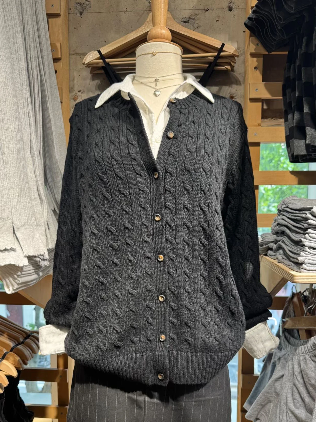 

Длинный свитер с витым цветком, кардиган, осенний однобортный хлопковый трикотаж с длинными рукавами и круглым вырезом, милые женские свитера в консервативном стиле