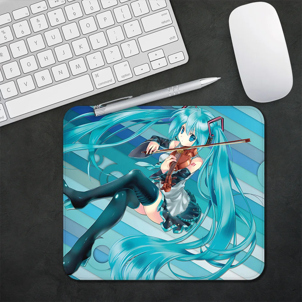 H-Hatsunes M-Miku Gaming Mouse Pad XS Small Mousepad For PC Gamer Desktop Decoration Office Mouse Mat Deskmat Rug