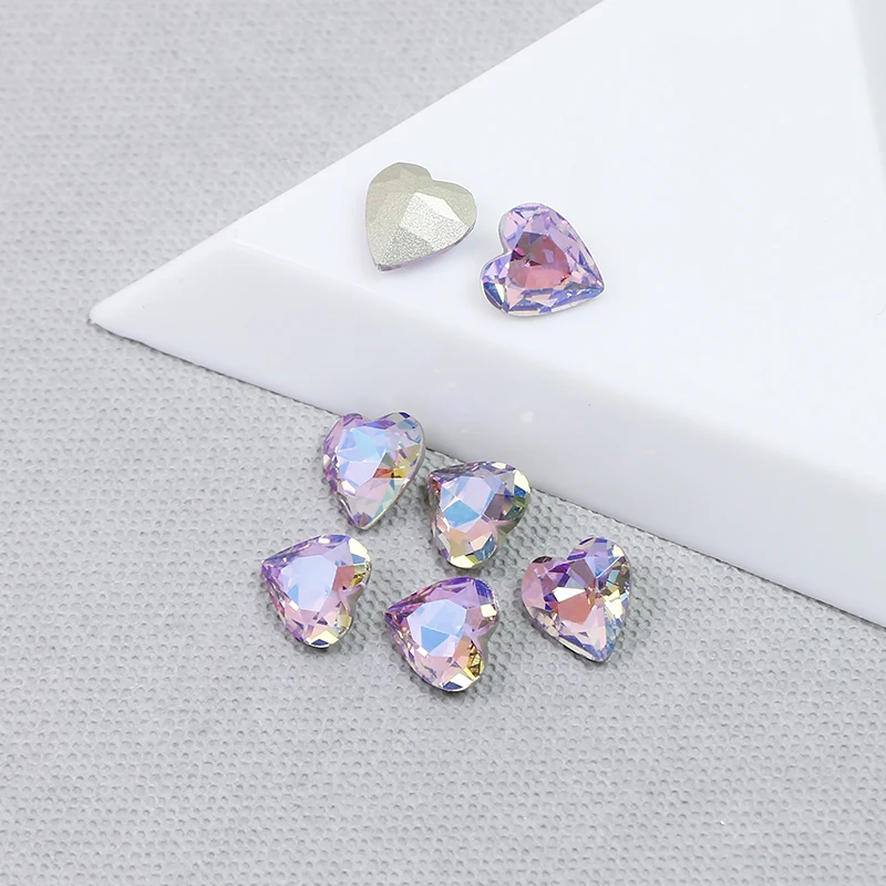 Heart Shape Crystal Rhinestone Effect, Color Glitter, Pointback Stone Garment, Fancy Stone for Nail Art, DIY Clothes, Bags,