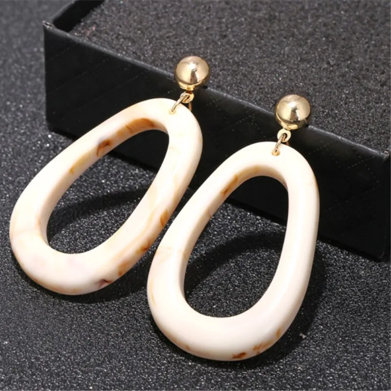 Acrylic Hollow Oval Drop Earrings for Women Geometric Irregular Exaggerate Statement Earrings Vintage Fashion Jewelry Oorbellen