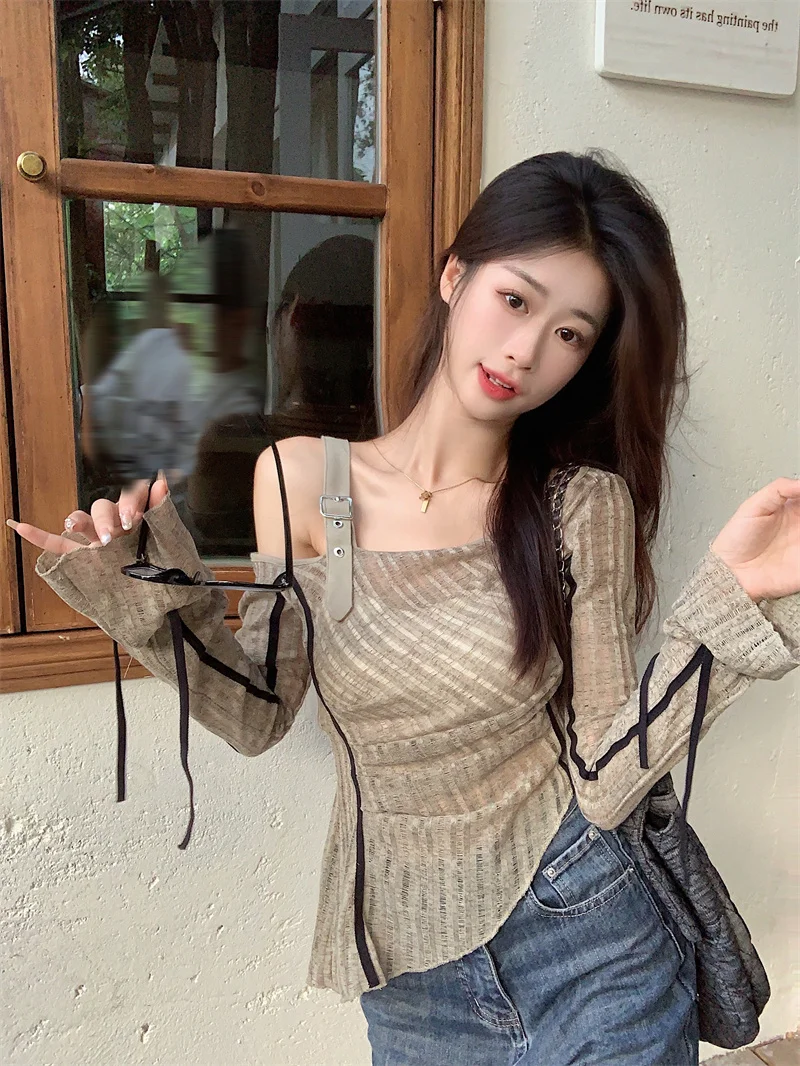 2024 Spring New Design Versatile High end Fashion Tassel Long sleeved Inner Top Slim Fit Bottom Outer Knitted Women's Clothing