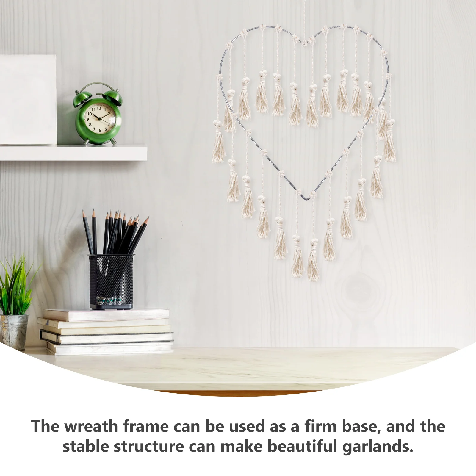 

2Pcs Iron Wreath Frame Heart Five-Pointed Design Christmas DIY Garland Accessory Premium Materials Ceiling Mountable