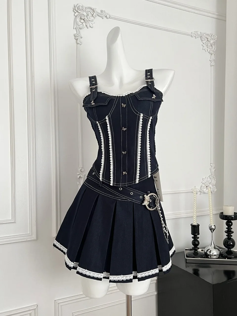 

American Retro Spicy Girl Summer Faion Lace Splicing Crop Top Slim Fit Denim Vest Pleated Skirt Women's Two-Piece Set