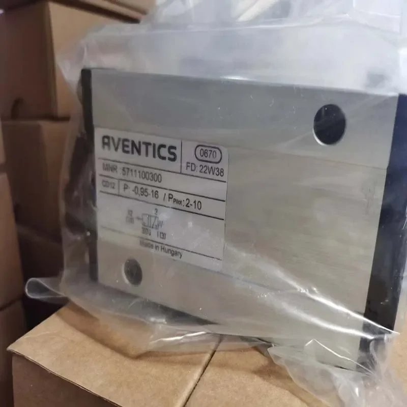 2026 Germany Anwoche AVENTICS? Two-position Five-way Reversing Valve 5813170650 New Original Spot