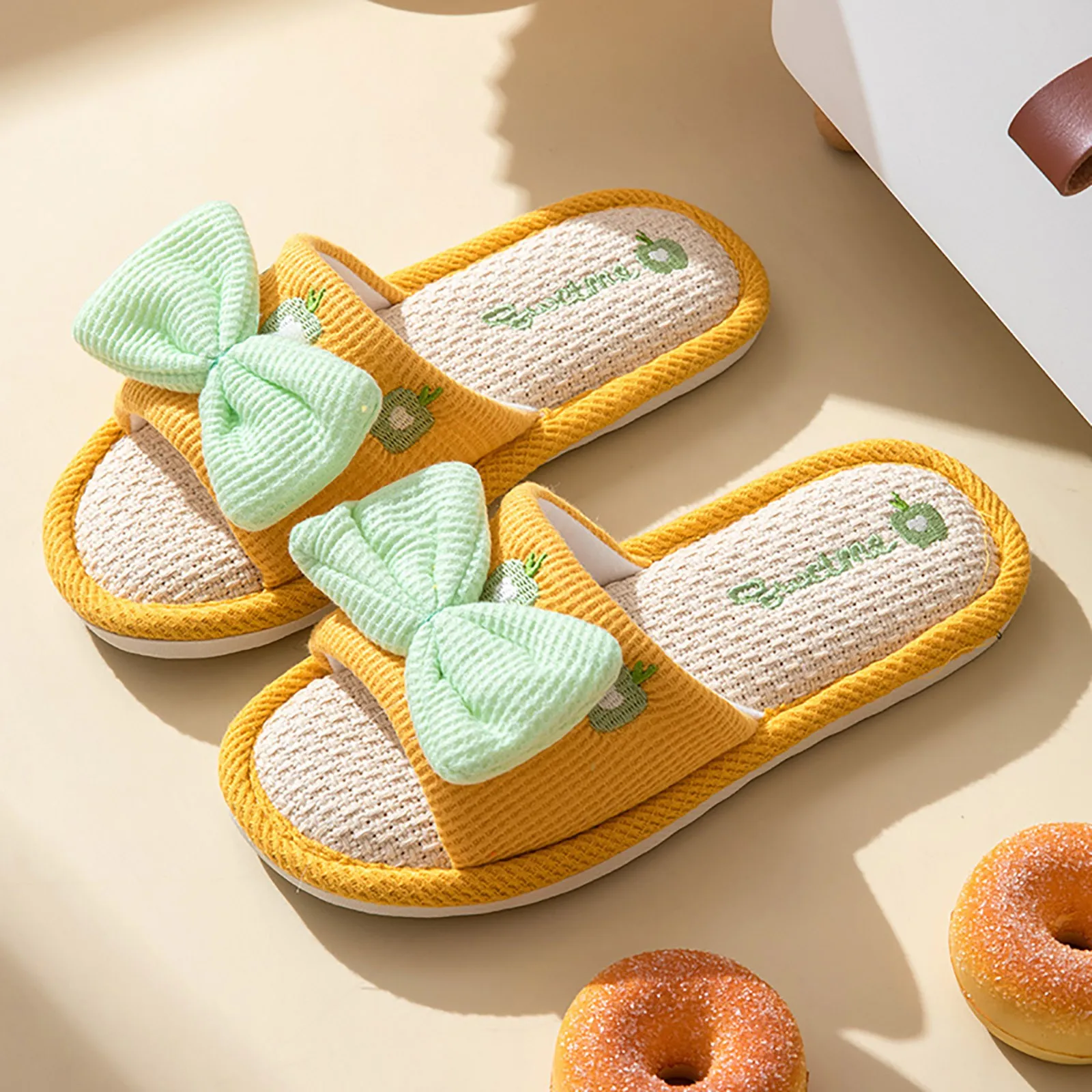 Winter Shoes Women Cute Bow Fur Slippers House Cotton Indoor Wooden Non Slip Fuzzy Animal Slippers Bedroom Cotton Plush Slippers