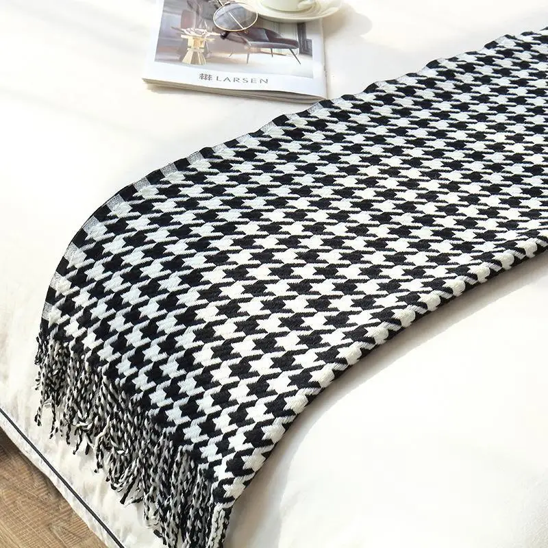 Classic Black and White Checkered Sofa Tassels Blanket Knitted Homestay Hotel Bed Flag Bed Tail Cover Home Decor Throw Blanket