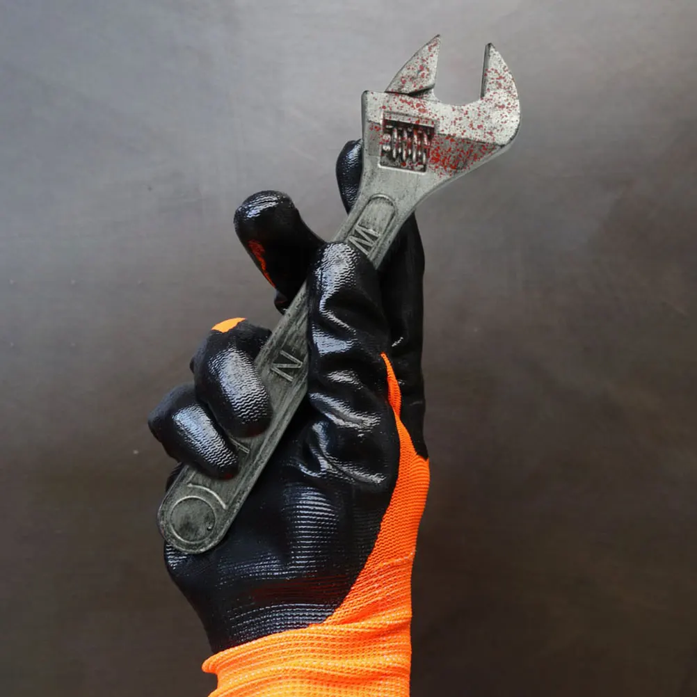 

3 Pcs Plastic Jumbo Faux Bloody Wrench Prop Party Toy Haunted House Decor Halloween Prank Suitable Places