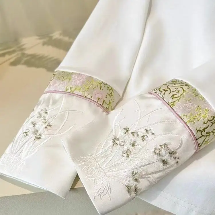 Pure Cotton New Chinese Style Embroidery White Patchwork Sleeves Spring Autumn Long Sleeve Top Base T-Shirt Women