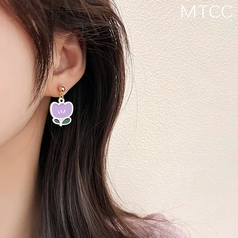 Niche Design Cute Small Tulip Earrings Ear Clip Fresh Temperament 2022 New Concise Purple Flower Clip on Earrings No Piercing