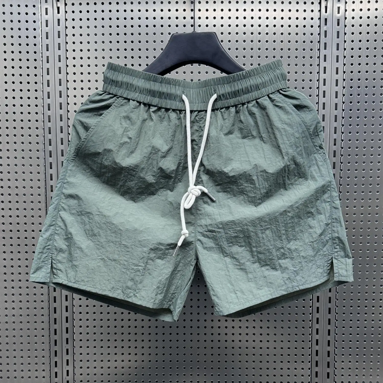 Summer Thin Ice Silk Quick Dry Shorts Men Loose Big Boxer Shorts 2026 Trendy Casual Three-quarter Length Pure Color Beach Pants
