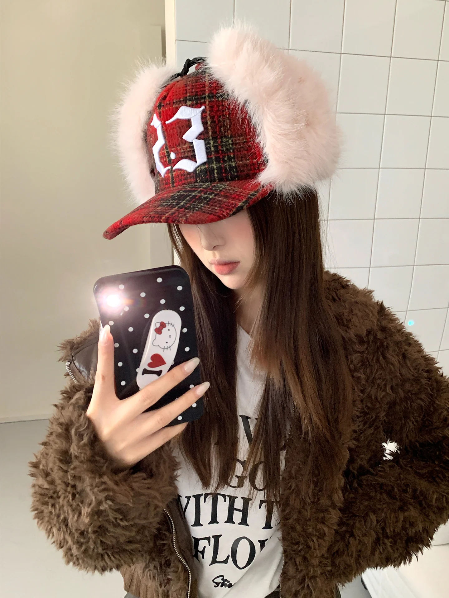 �y�Z�[�����z�؍��ł̃t�@�b�V���i�u���Ȋi�q�Ȃ̂ʂ�����݂̂悤�ȏ����p�H�~����g�������N�X�����ĕt���싅�X