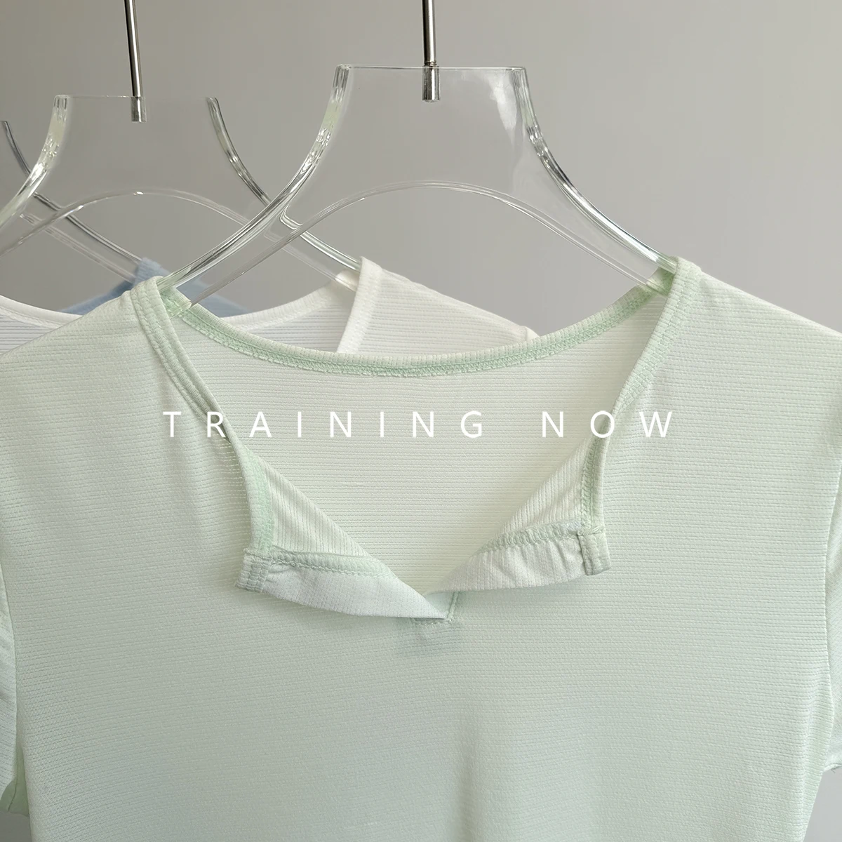 T-shirt da yoga dimagrante moda estiva da donna a maniche corte fitness top abbigliamento sportivo da allenamento per pilates ad asciugatura rapida