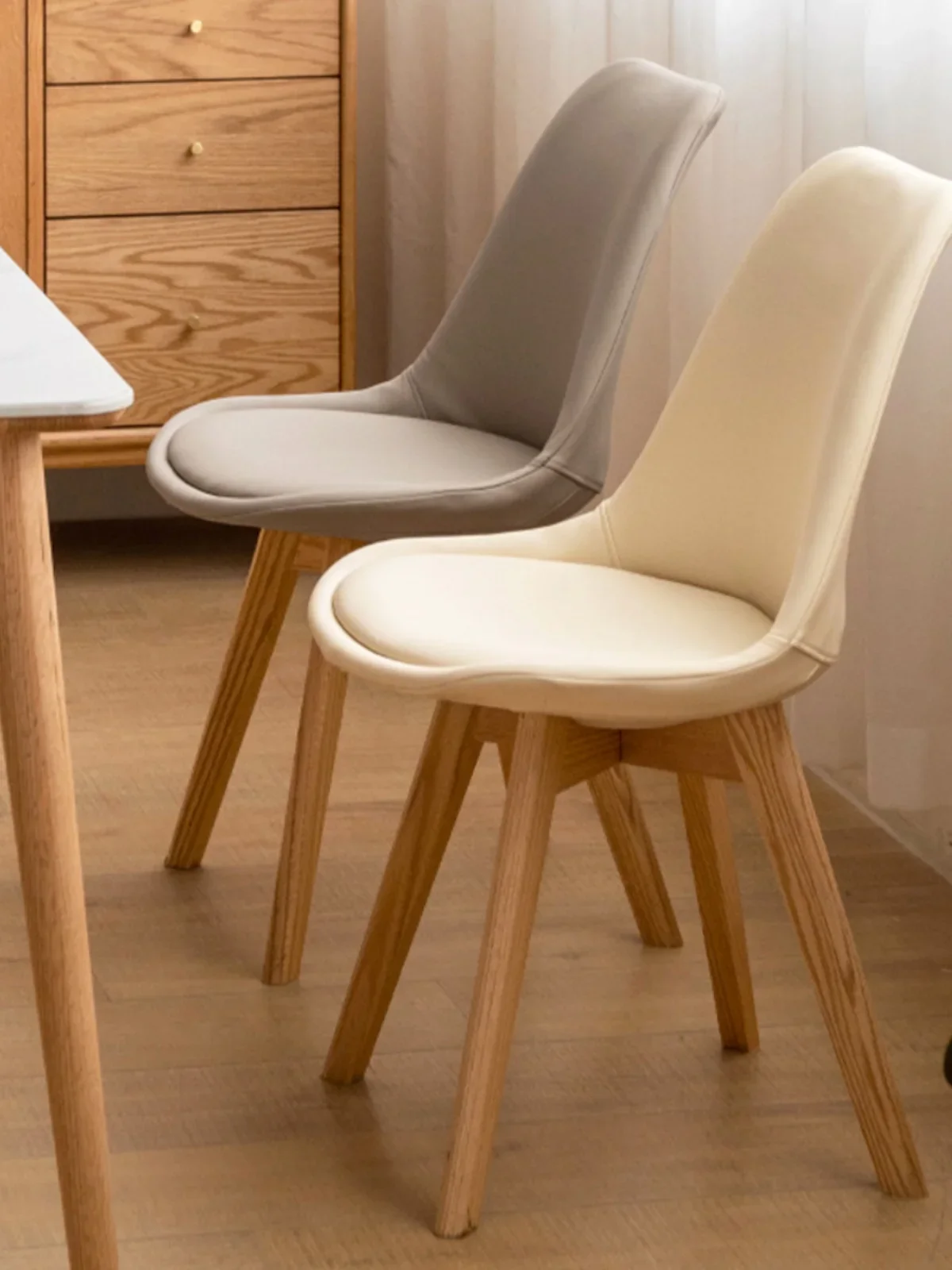 

Nordic simple solid wood tulip dining chair white backrest home leisure Eames Internet celebrity negotiation makeup stool