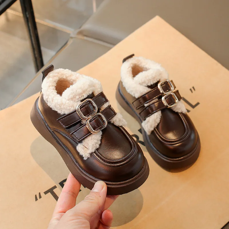 أحذية أطفال كاجوال أحذية من الجلد PU أحذية شتوية بلون سادة للفتيات أحذية مضادة للانزلاق دافئة كاكي بني مقاس 26-37