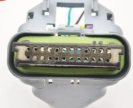 

1 шт. Разъем для проводки двигателя и трансмиссии, кабельный соединитель для двигателя и трансмиссии, Б/У 1379448