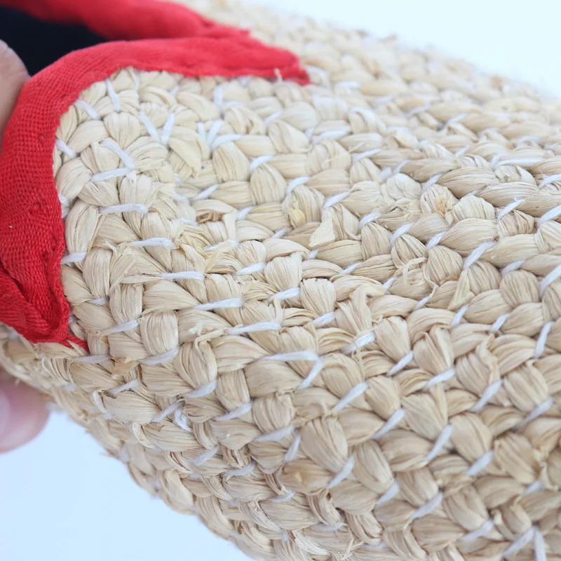 Hand-woven straw shoes garden straw shoes are simple and comfortable and any size can be woven