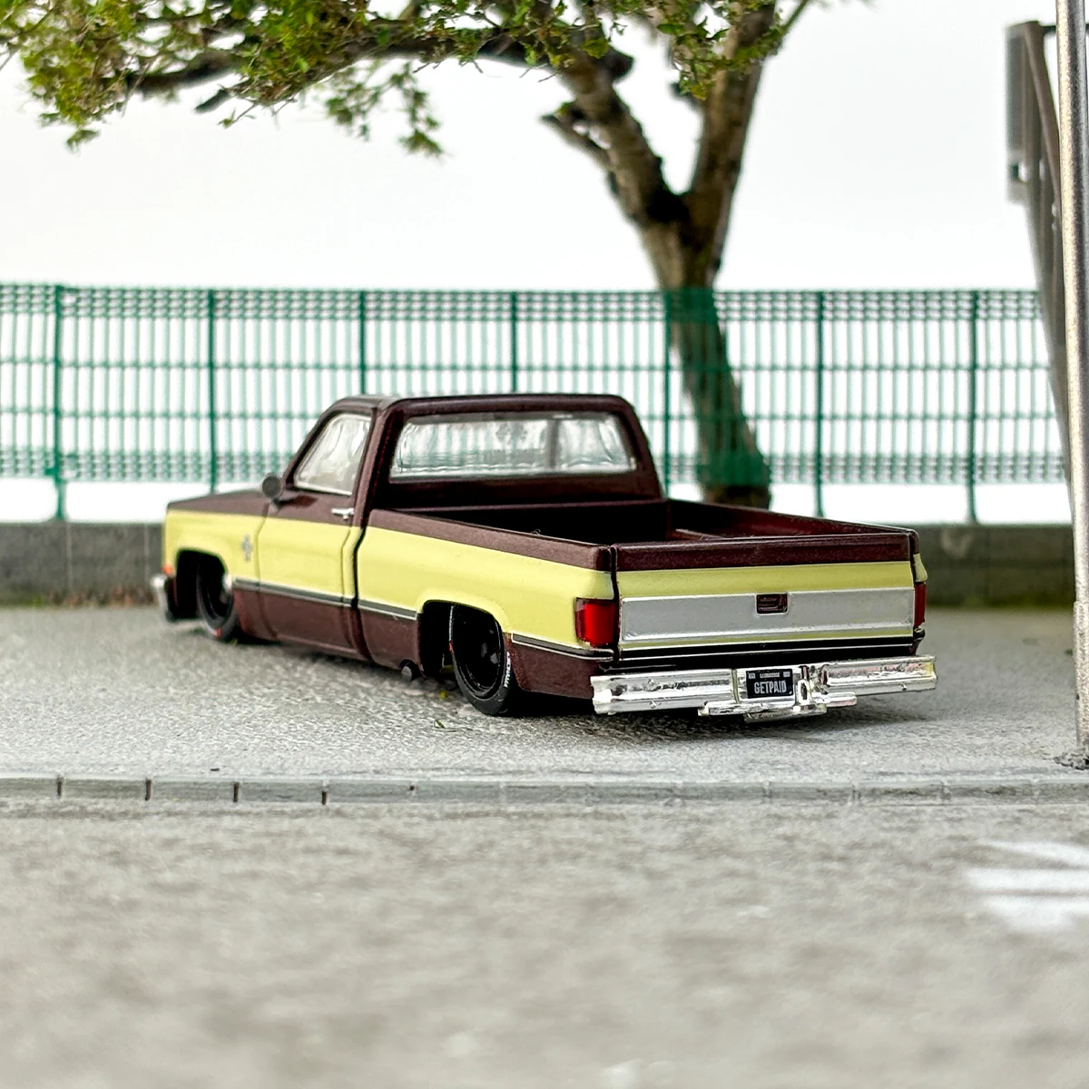 MINIGT 1:64 Silverado diecast model car