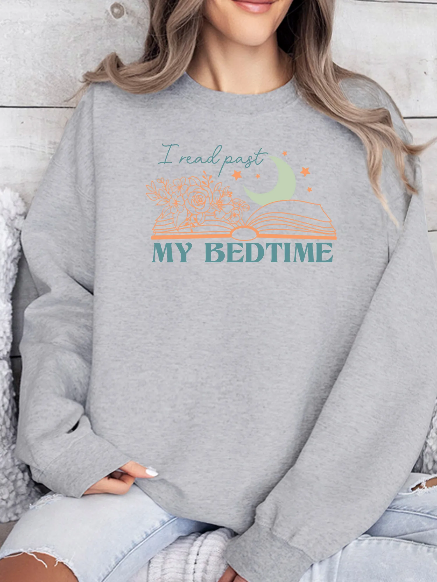 

Женская толстовка Book with Moon с круглым вырезом, повседневный пуловер с длинными рукавами, свободный крой, модная уличная одежда