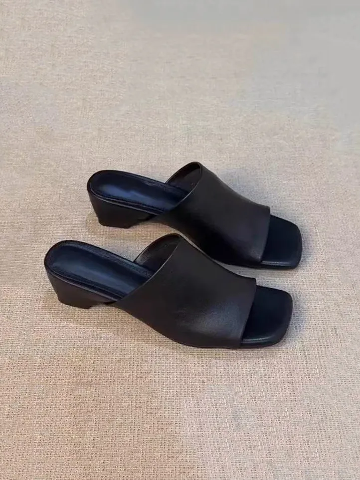 Retro Square Toe Patent Leather Half Slippers 2026Women Summer Open Toe Chunky Heel Sandals Fashion Slip On Versatile Slippers