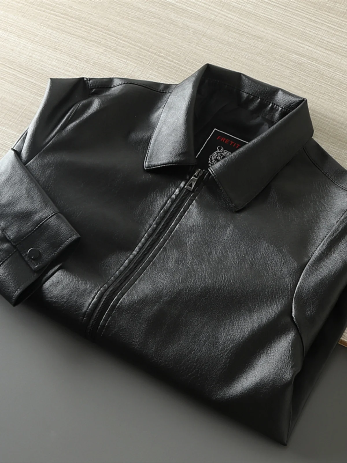 Business Casual PU Leather Jacket Smooth Hand Feel Casual Flip Collar Fashionable Urban Style Youth Straight Cut Autumn Wear