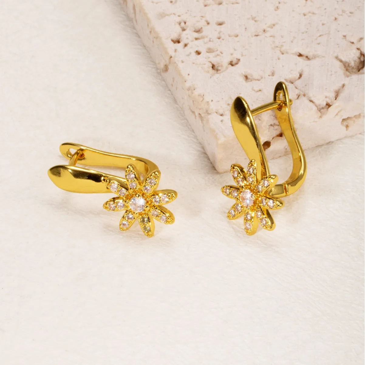 9999 Gold New Micro Set Zirconia Flower Earrings - High-end, Creative French Retro Ear Accessories