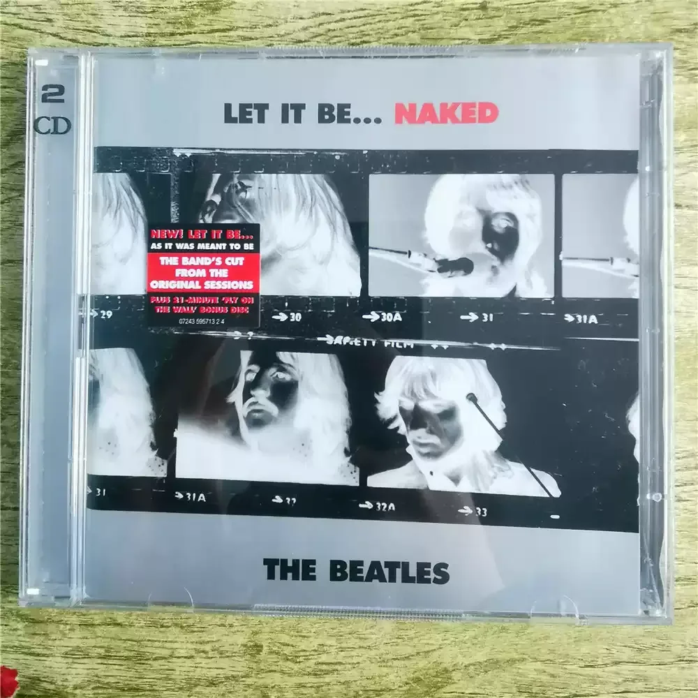 2CD البيتلز Let It Be Naked It's مجموعة من بروفات استوديو الفرقة في يناير 1969.