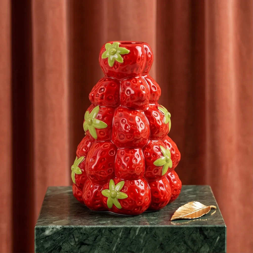 Creative Stacked Fruit Vase Resin Ornament Strawberry Blueberry Shape Table Decor Home Living Room Aesthetic Decorative Vase
