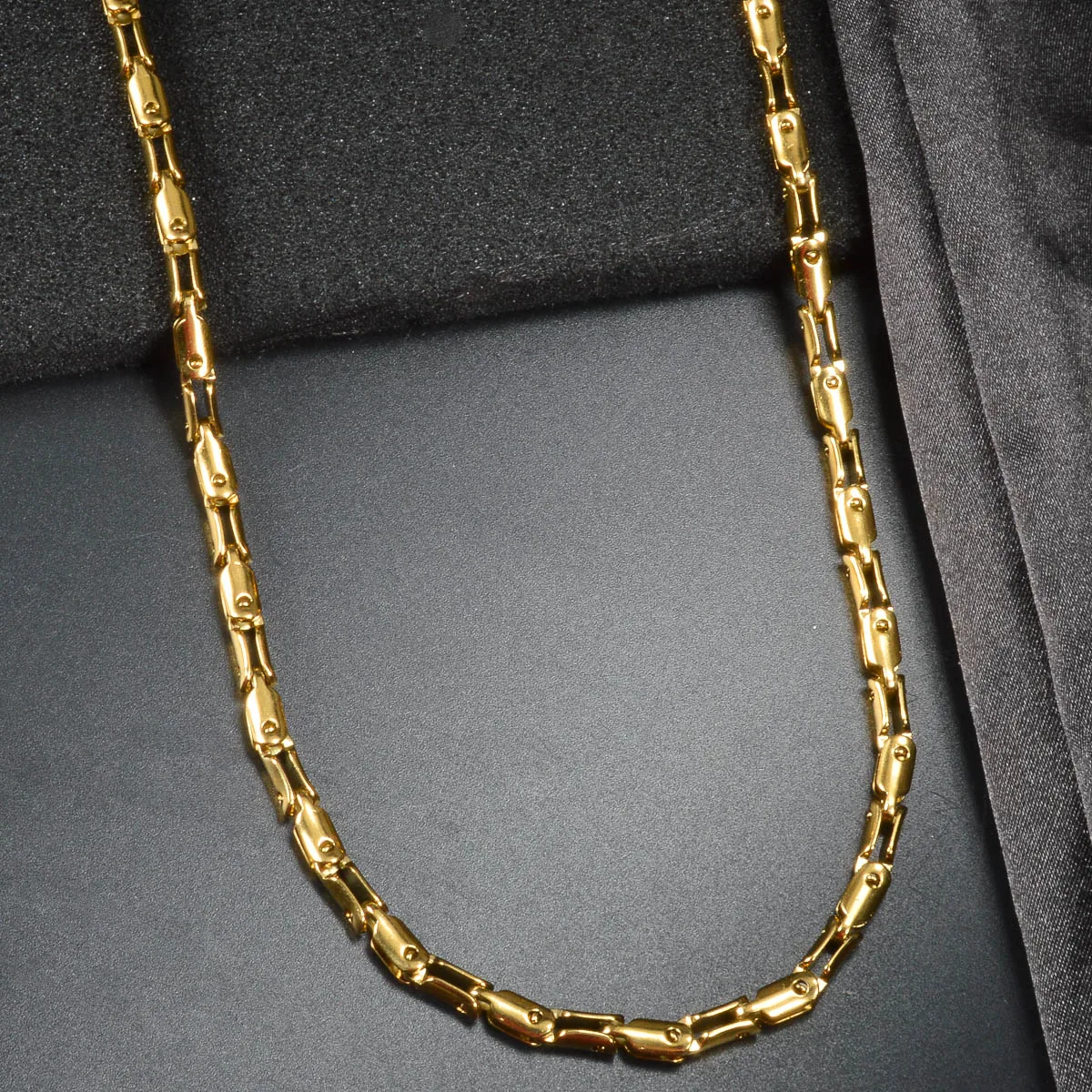Neue Mode 18K Vergoldete Edelstahl-Kettenkette für Männer und Frauen Minimalistischer Anti-Allergie Streetwear-Schmuck Geschenk