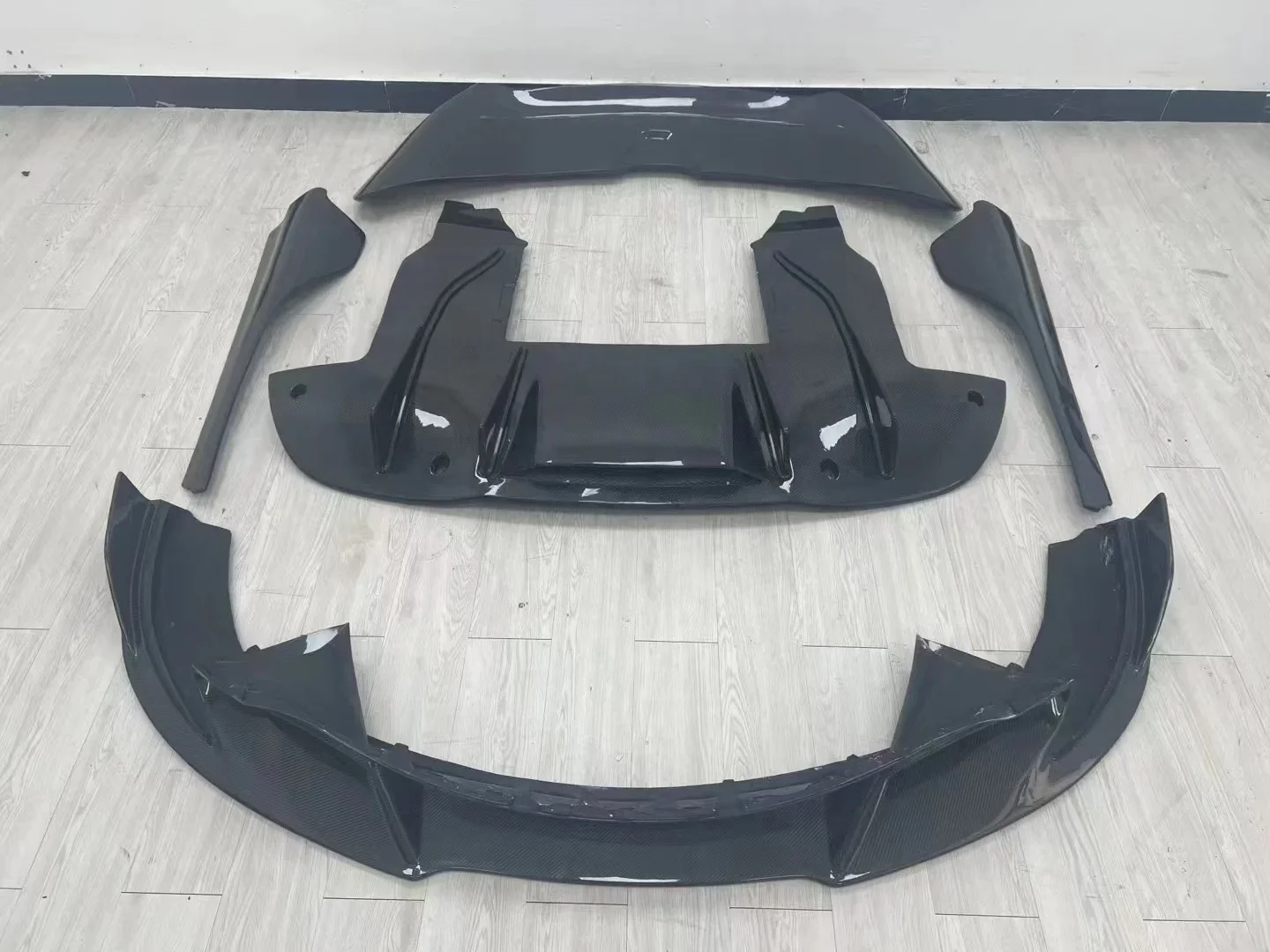 Vors Style Body Kit For Mclaren 720S Bodykit Dry Carbon Fiber Car Front Rear Lip Diffuser Side Fenders