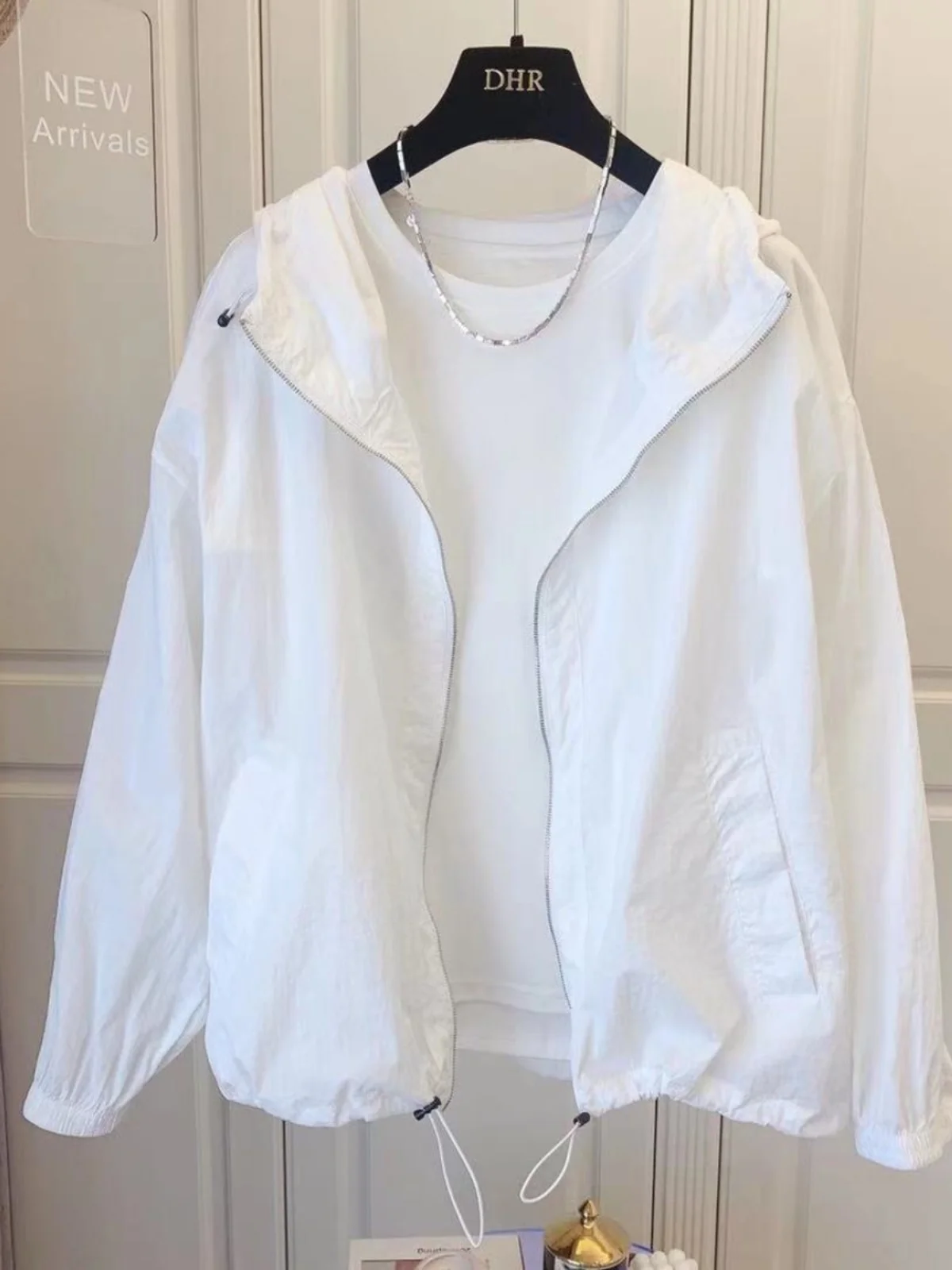 

Ice Silk Women's Outdoor Breathable Sun Protection Clothing Summer New Large Size Anti-Uv Outerwear Loose Fit Zipper Closure