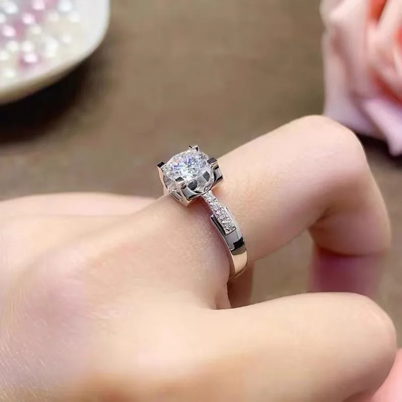 

1/2CT Moissanite Classic Bull Head Style Engagement Ring Women's Brilliant Cut Diamond Wedding Ring Sterling Silver Jewelry