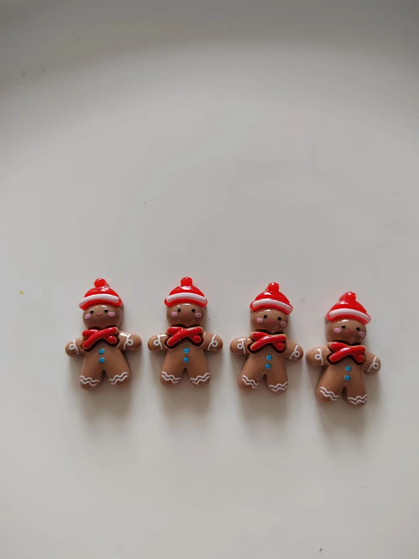 New Cartoon Christmas Gingerbread Man Series Flat Back Resin Cabochon Hair Embellishments Ornament Applique DIY Wedding Scrapboo