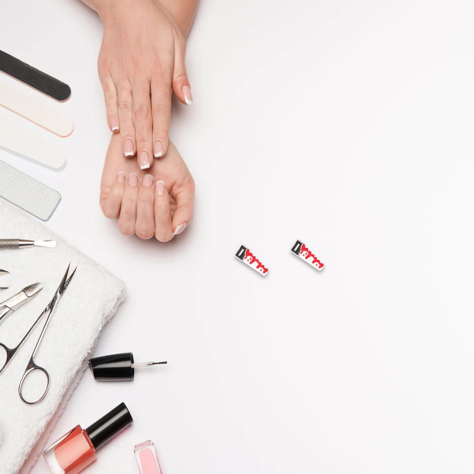 

10Pcs Halloween Nail Charms Blood Knife 3D Alloy Spooky Decorations DIY Manicure Art Accessories DIY Blood Nail Charms