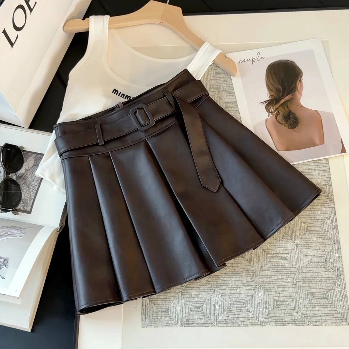 Black PU Leather Skirt Women Autumn New Retro High Waist A Word Anti-light Pleated Skirt