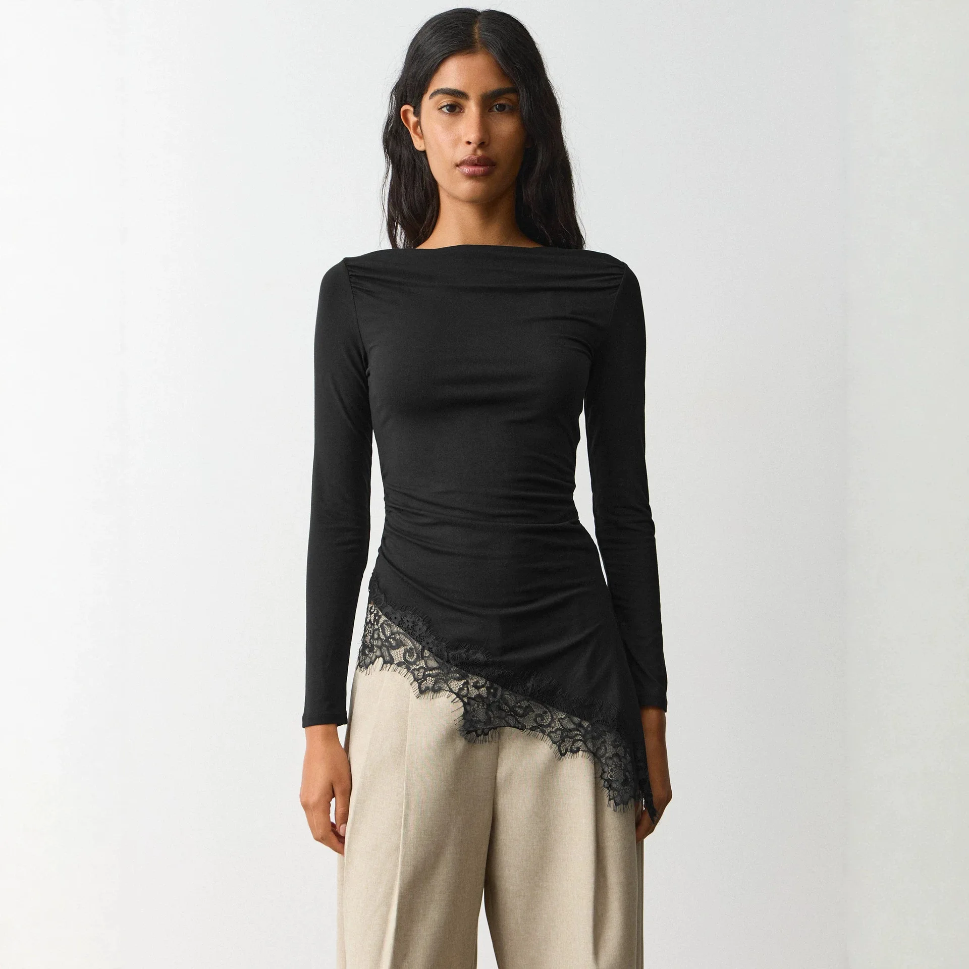 2026 Autumn. New Women's Fashion Simple. Solid Color Design With Fatigue Hem And Lace Three Smart Fit Long Sleeve Top Femme