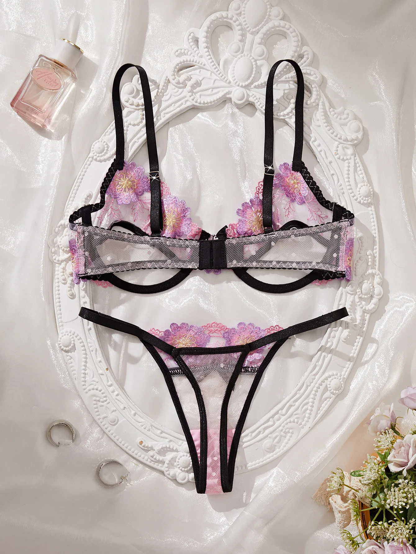 Ensemble de lingerie romantiqu - Sheer Mesh Bra avis et prix