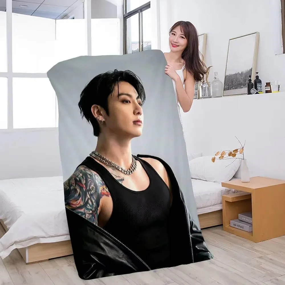 Trendy Kpop Style Beach Bath Towel Quick Dry Soft Lightweight Absorbent Microfiber for Swimming Travel Camping Pool