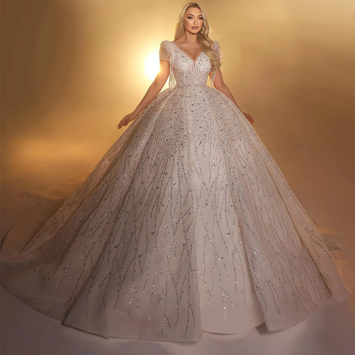 

Luxury Ball Gown New Wedding Dress V Neck Sequins Lace Appliques Beads Zipper Bridal Gowns Vestina De Novia Plus Size Customized
