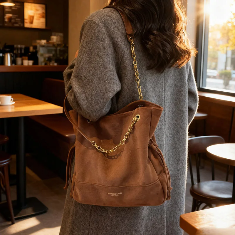 

2025 Drawstring Bucket Bag, Chic Shoulder Purse for Women, Vintage Crossbody Tote Minimalist Day to Night Bag Textured Sling Bag