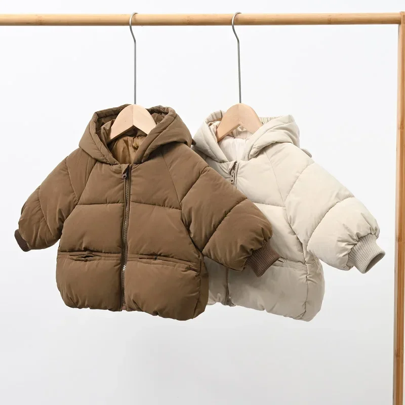 2023 nuovo cappotto per bambini piumini addensati invernali ragazze ragazzi peluche capispalla caldi parka in cotone con cappuccio solido per bambini