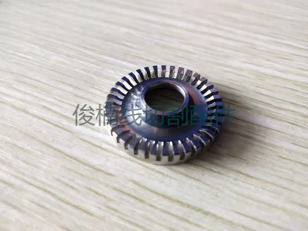 834.684, 199.272, 199.272.6 590199272   ينطبق الفوهة على آلة قطع الأسلاك Agie، وفوهة التدفق #4