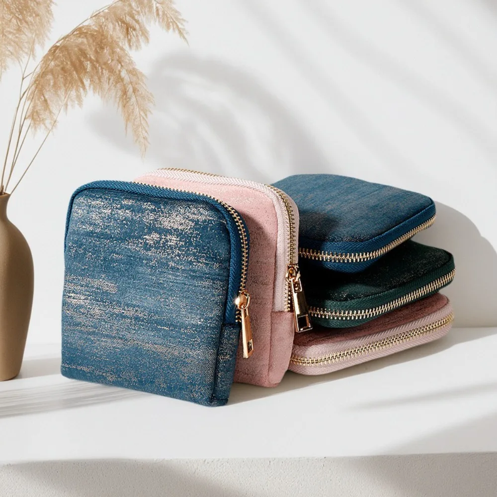 حافظة مجوهرات من الفلانيل للسفر بسحاب شرابة مع مقصورات منظم مجوهرات صغير محمول لتخزين المجوهرات #1